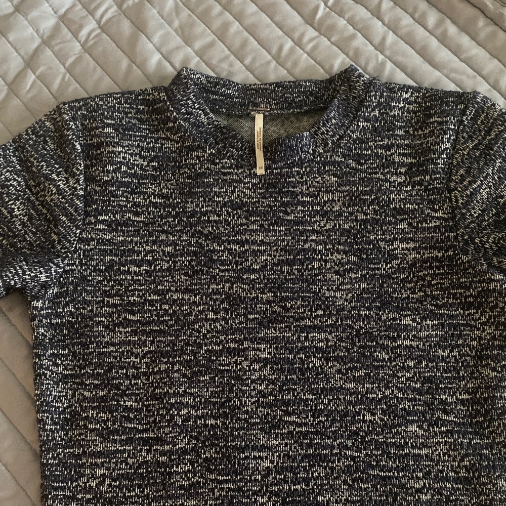 Textured Short Sleeve Mock Neck Top